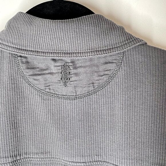 FREE PEOPLE MOVEMENT Gray Ribbed Corduroy Oversized XS Hi-Lo Shirt - Picture 6 of 10